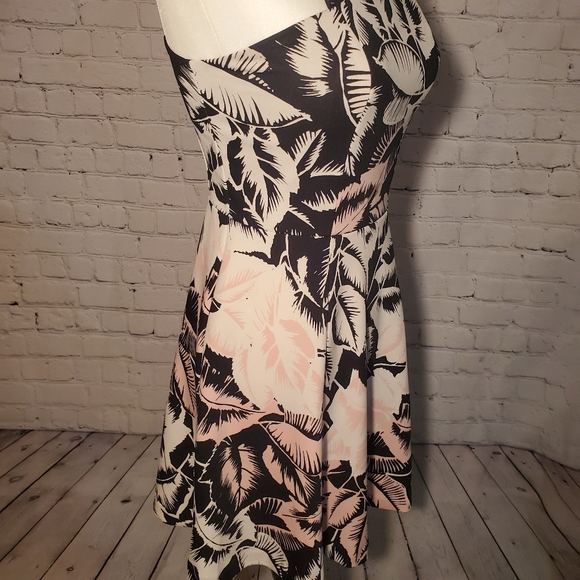 Cute floral pink EXPRESS A-line dress - Picture 9 of 16